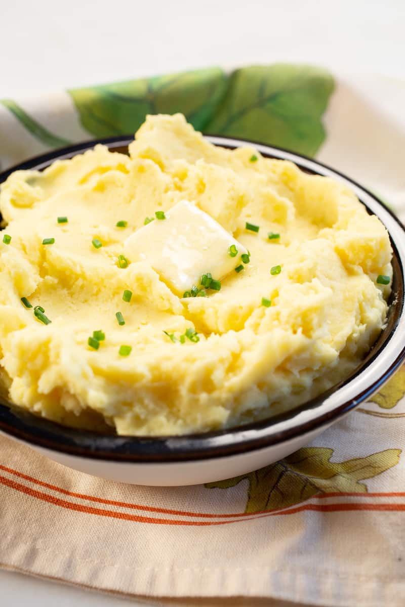 mashed potatoes made on the stovetop, pressure cooker, or slow cooker - via goodfoodstories.com