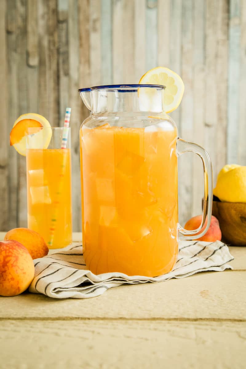 Bourbon Peach Lemonade for Daytime Drinking